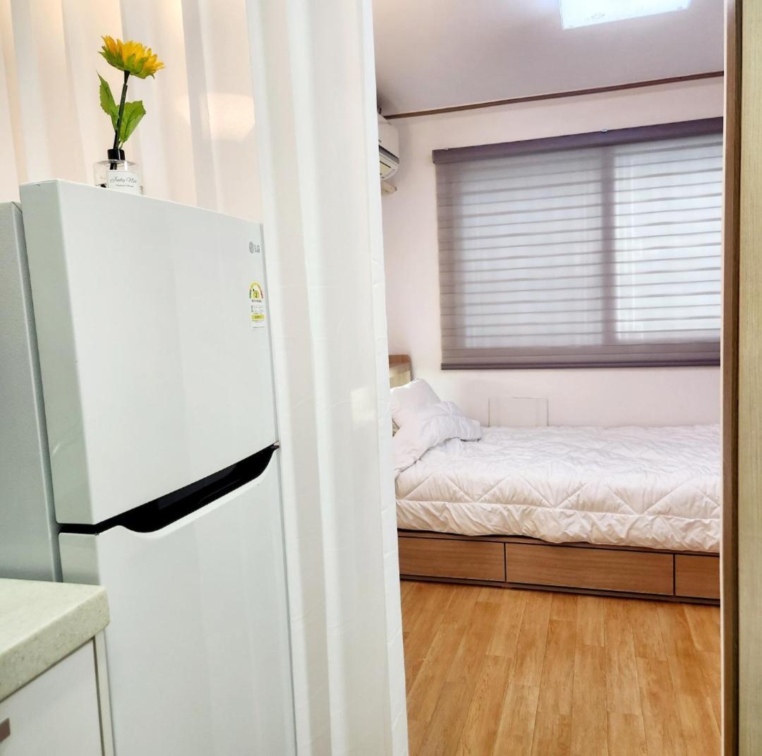 Apartment #hapjeong #hongdae #full Option #one Seoul